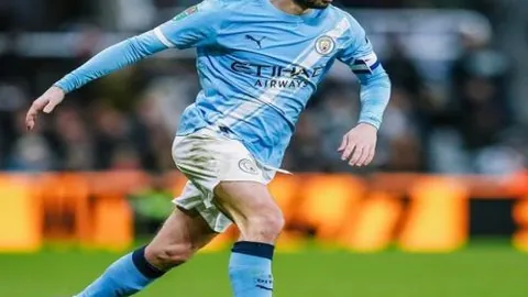 南部战区针对菲律宾飞机违规侵领空事件：实施全程监控并发出警告令其退离