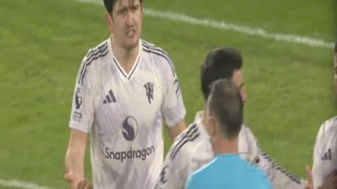 馬祖拉讚揚雙塔固若金湯，科內特封堵申京展現地面籃球風采